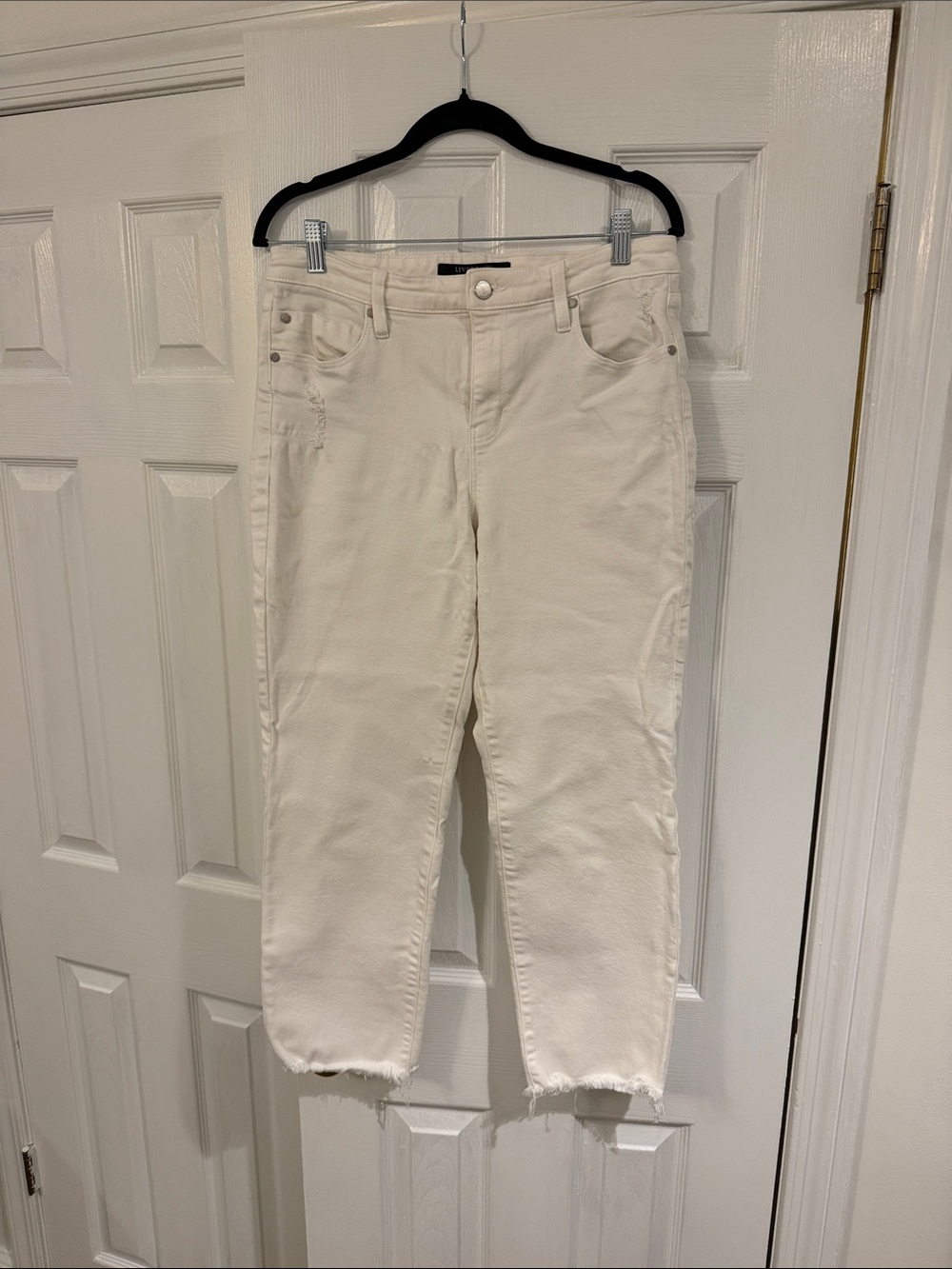 Liverpool Cream Cropped Raw-Hem Jeans